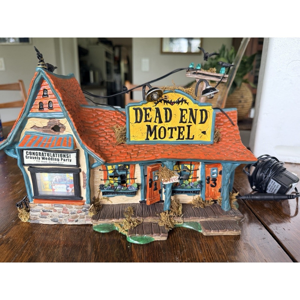 DEPARTMENT 56 HALLOWEEN DEAD END MOTEL #56.55377 RETIRED WORKS SNOW VILLAGE - Picture 2 of 11